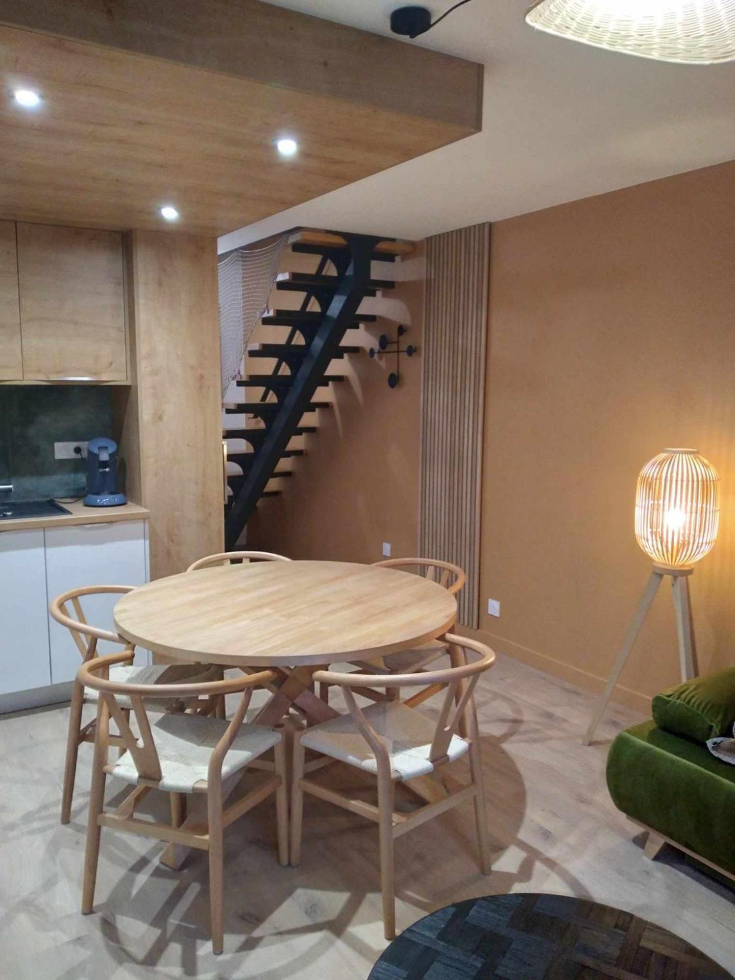 Duplex Lumineux - 40M2 - 2 Chambres - Balcon Terrasse - Parking - Entierement Renove En Mai 2024 コテレ エクステリア 写真