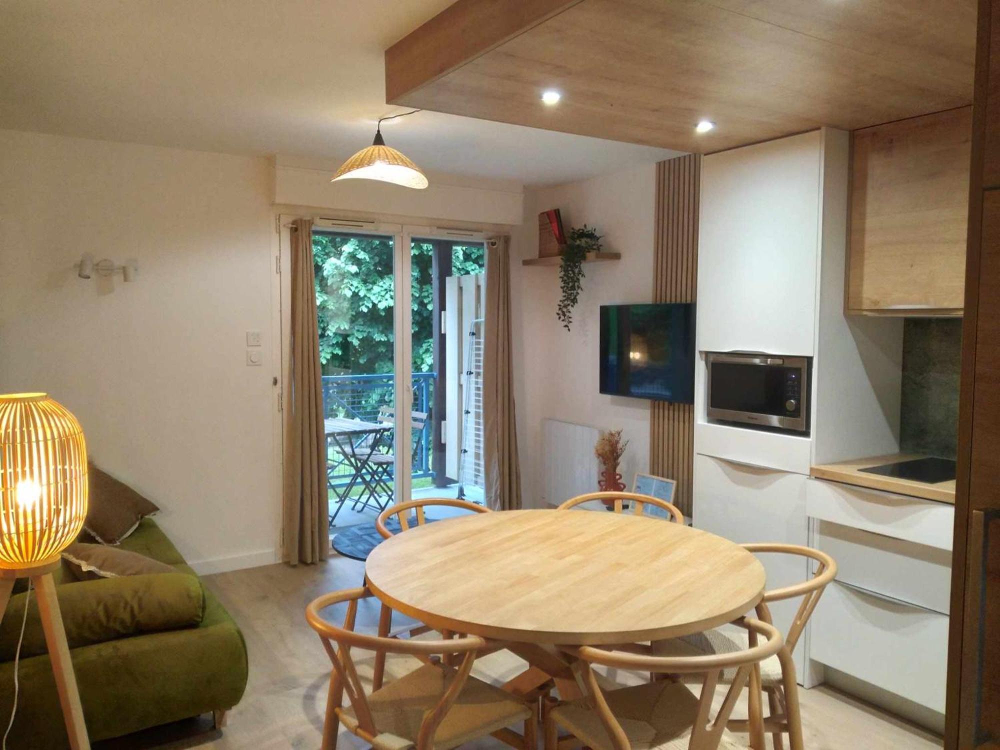 Duplex Lumineux - 40M2 - 2 Chambres - Balcon Terrasse - Parking - Entierement Renove En Mai 2024 コテレ エクステリア 写真