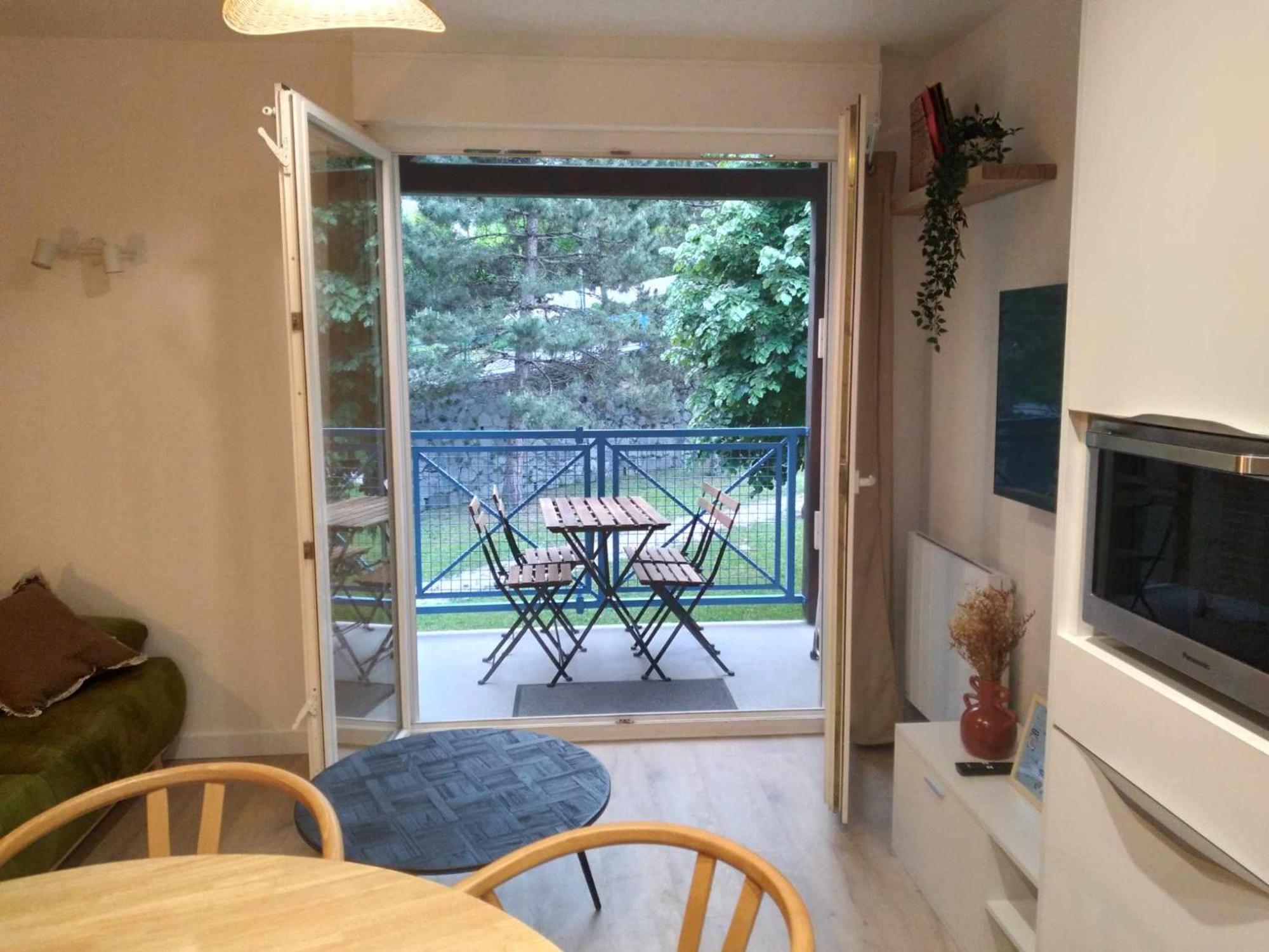 Duplex Lumineux - 40M2 - 2 Chambres - Balcon Terrasse - Parking - Entierement Renove En Mai 2024 コテレ エクステリア 写真